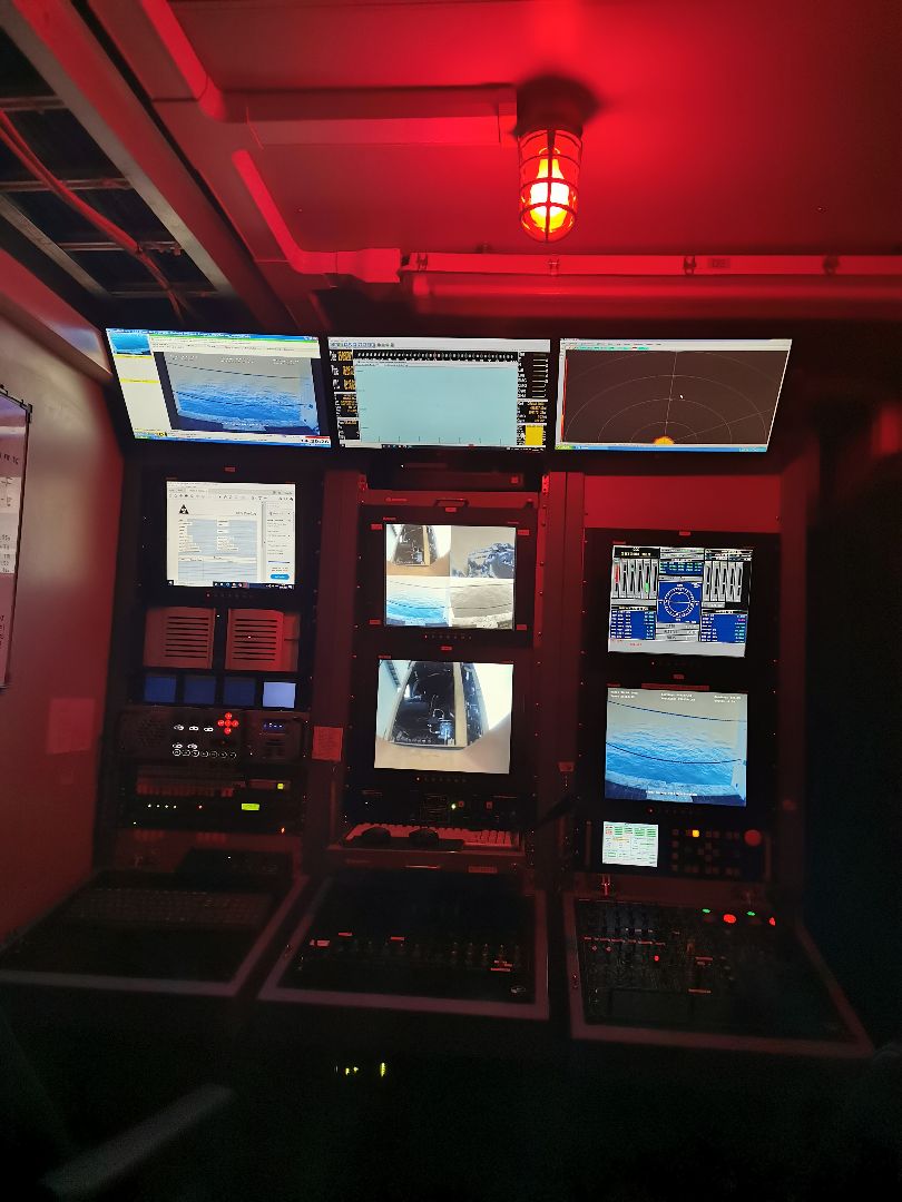 4 image 2