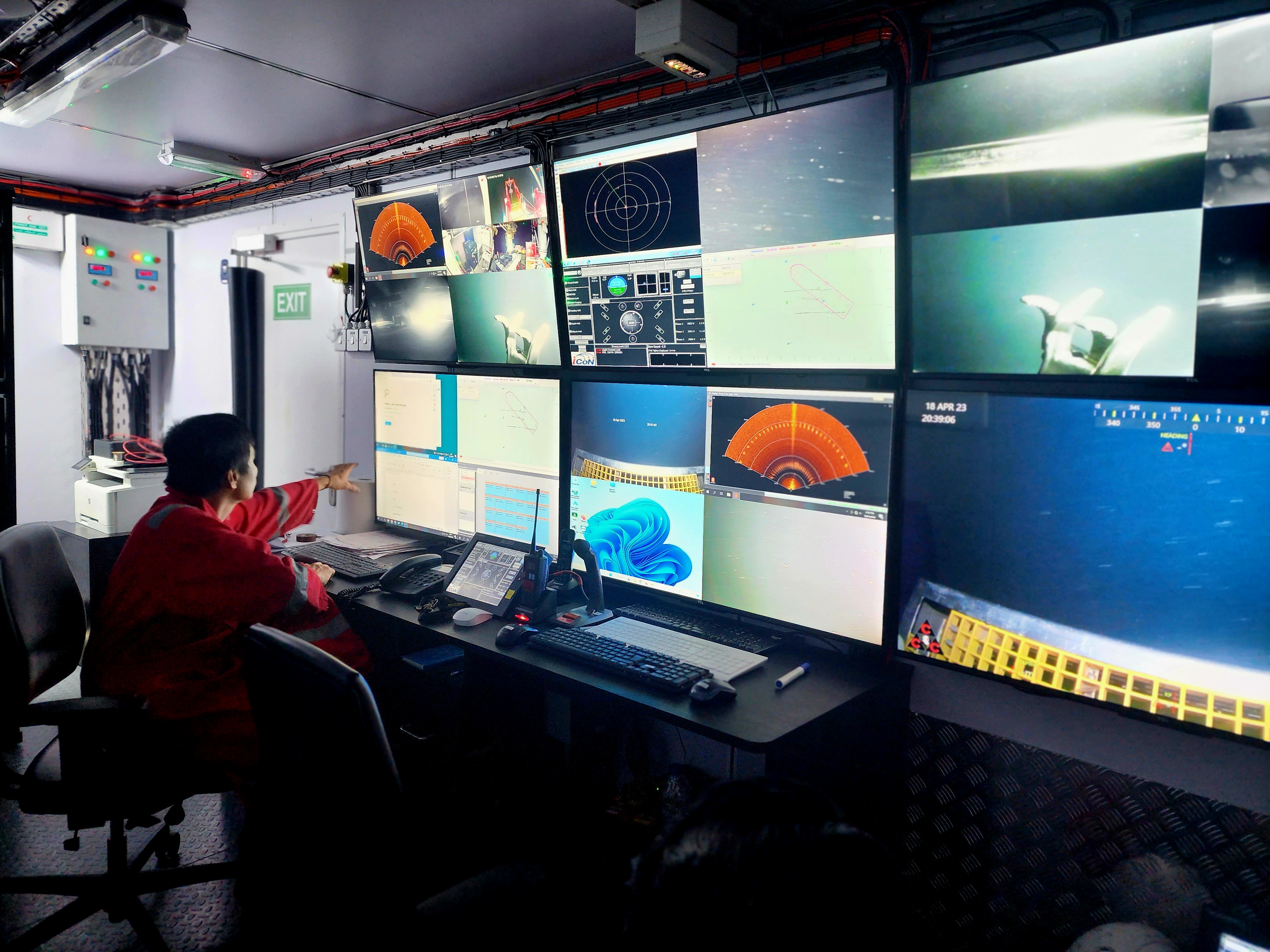 4 image 1